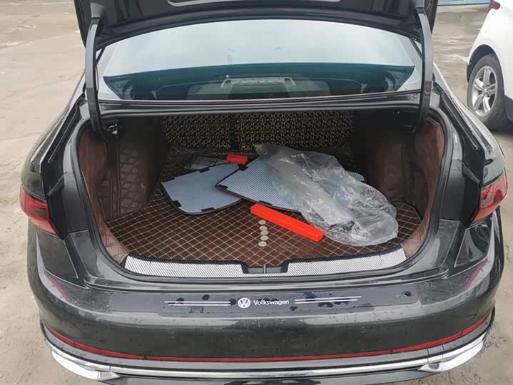 Фото 4 - Volkswagen Sagitar L