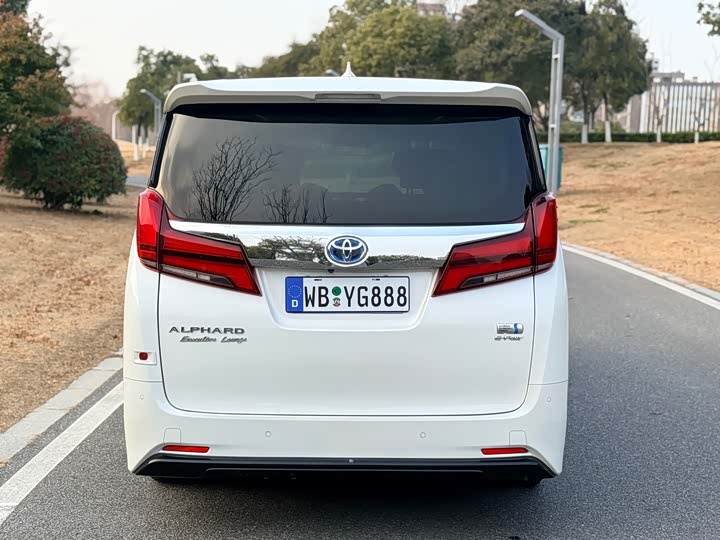 Фото 4 - Toyota Alphard