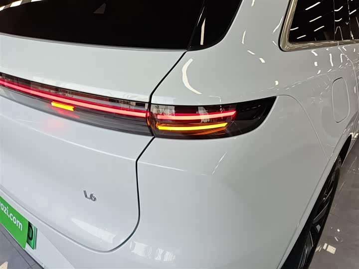 Фото 8 - LiXiang L6