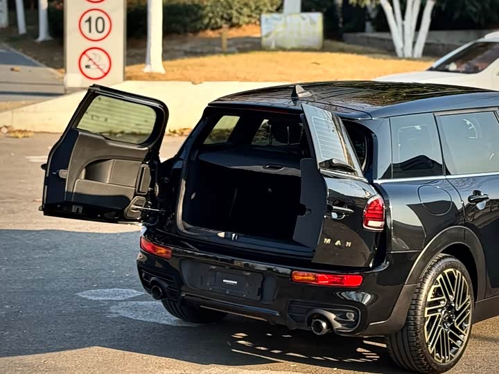 Фото 4 - Mini Clubman