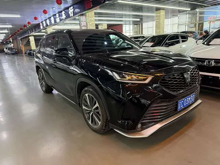 Фото 5 - Toyota Crown Kluger