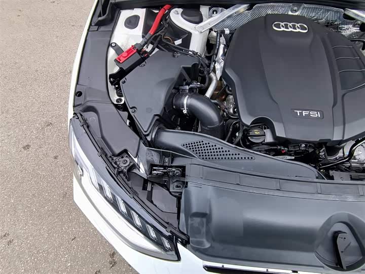 Фото 9 - Audi A4L