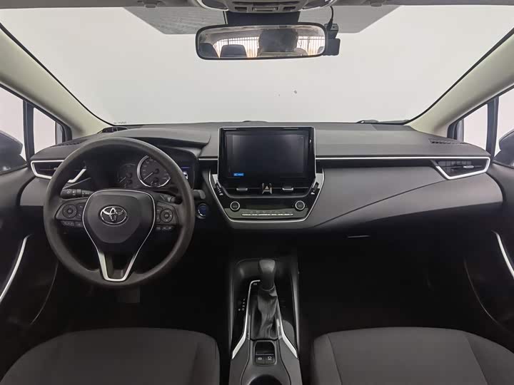 Фото 5 - Toyota Corolla