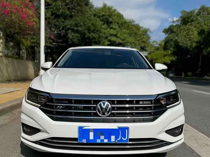 Фото 2 - Volkswagen Sagitar L