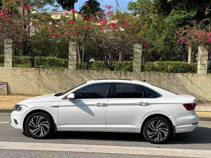 Фото 6 - Volkswagen Sagitar L