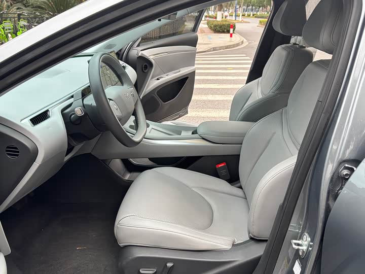 Фото 7 - XPeng Mona M03