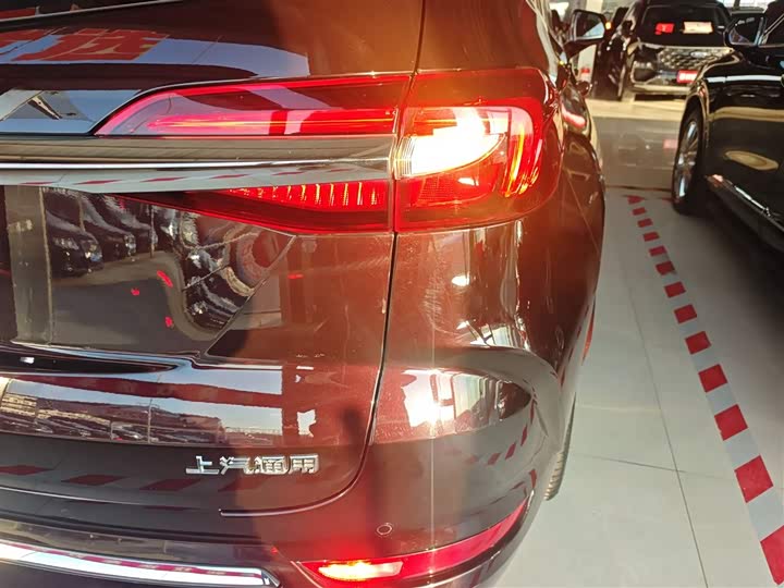 Фото 8 - Buick Enclave