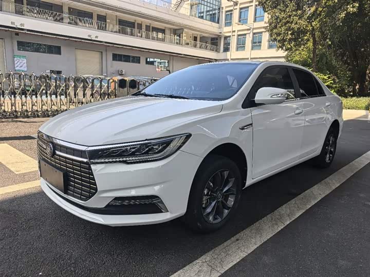 Фото 2 - BYD Qin EV