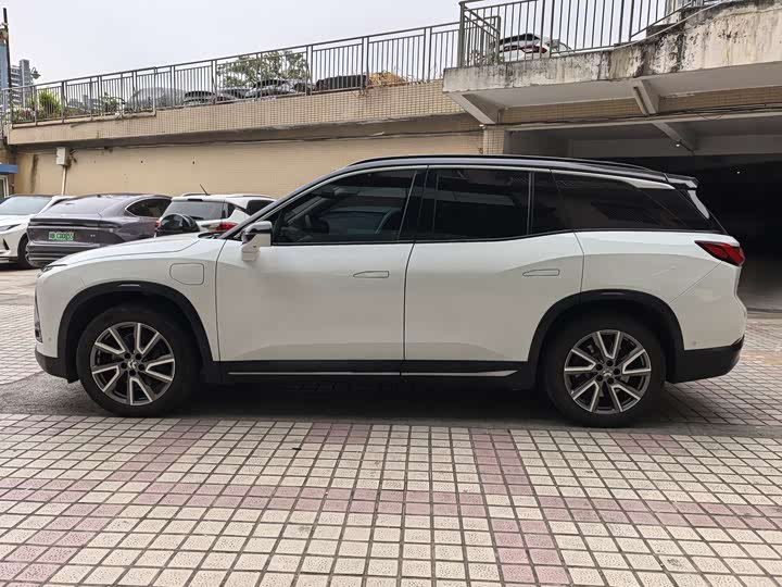 Фото 4 - Nio ES8