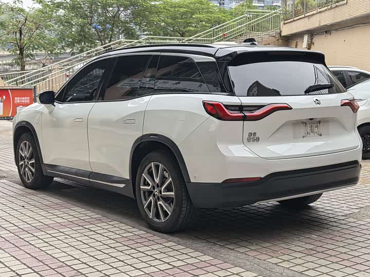 Фото 6 - Nio ES8