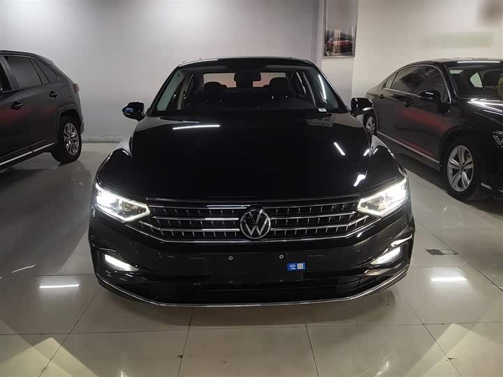 Фото 3 - Volkswagen Magotan