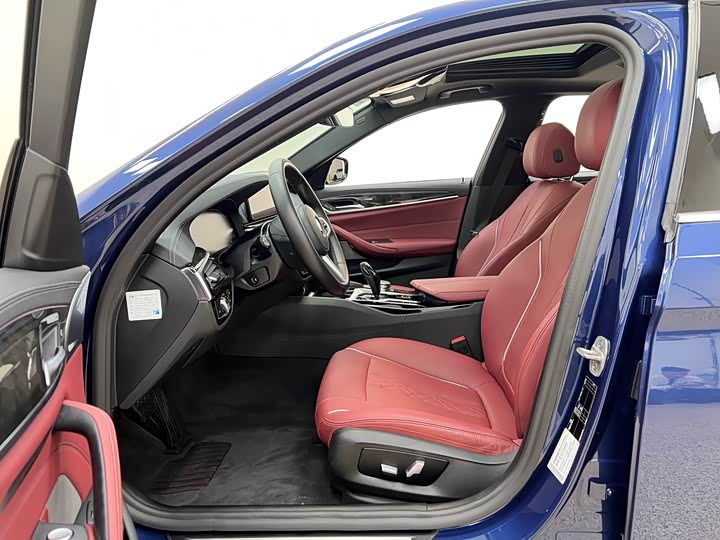 Фото 8 - BMW 5 Series