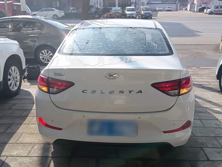 Фото 6 - Hyundai Celesta
