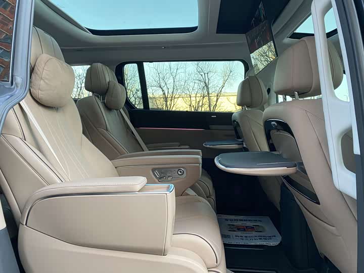 Фото 8 - XPeng X9