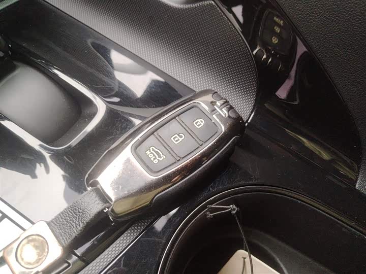 Фото 9 - Hyundai Elantra N line