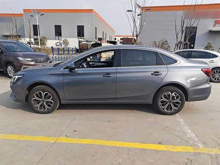 Фото 5 - Roewe i6 Max EV