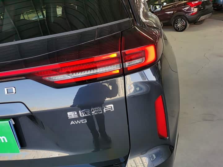 Фото 8 - Exeed VX