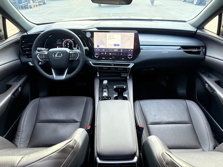 Фото 9 - Lexus RX