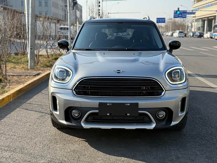 Фото 2 - Mini Countryman