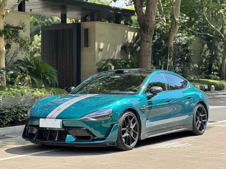 Фото 1 - Xiaomi SU7 Ultra