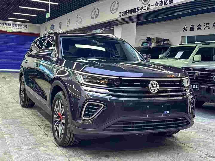 Фото 1 - Volkswagen Tavendor