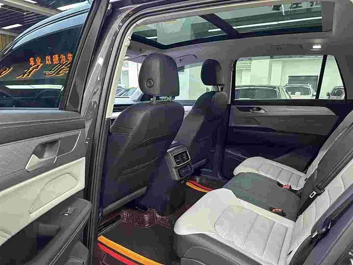 Фото 6 - Volkswagen Tavendor