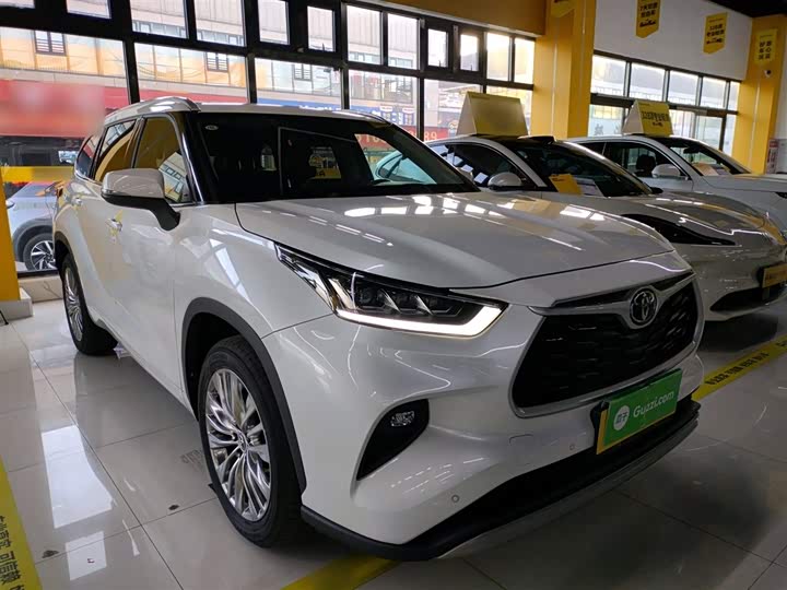 Фото 4 - Toyota Highlander