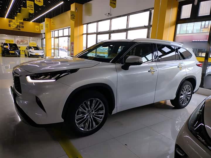 Фото 5 - Toyota Highlander