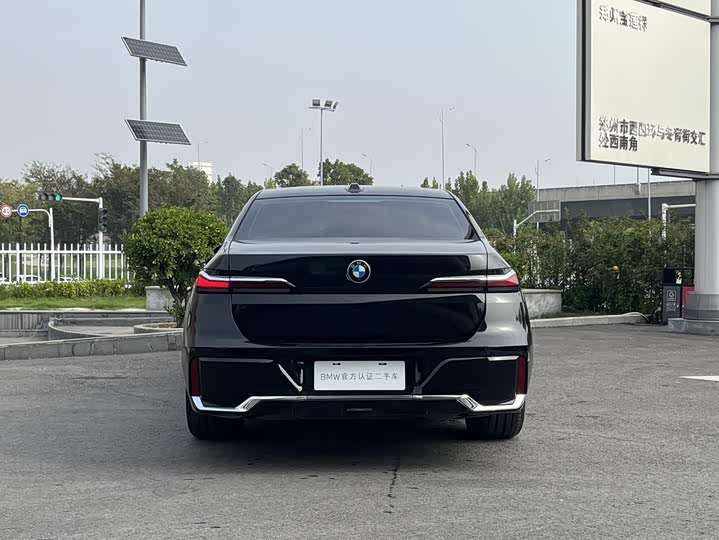 Фото 6 - BMW 7 Series