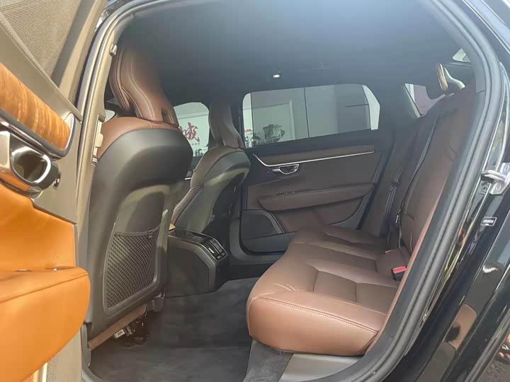 Фото 5 - Volvo S90