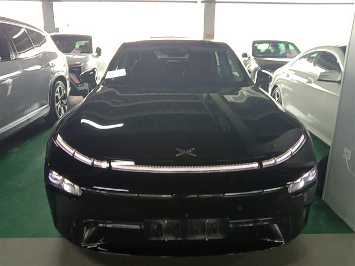 Фото 3 - XPeng P7