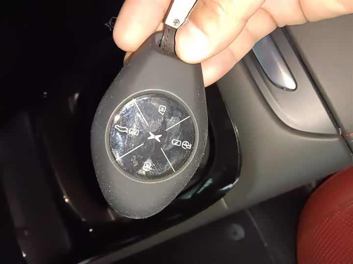 Фото 9 - XPeng P7