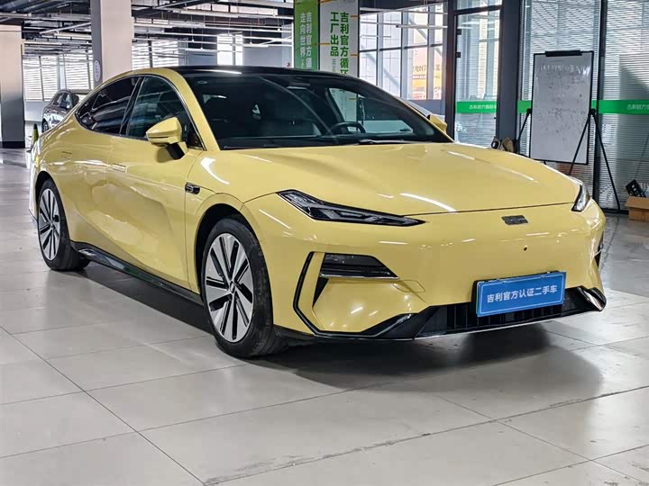 Фото 2 - Geely Galaxy E8