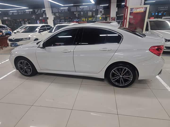 Фото 5 - BMW 1 Series