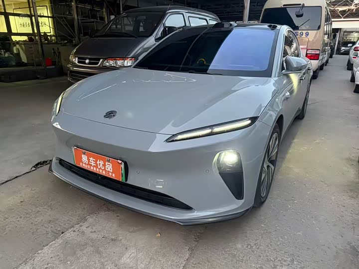 Фото 1 - Nio ET5