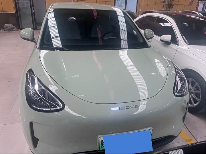 Фото 2 - Geely Galaxy Geome