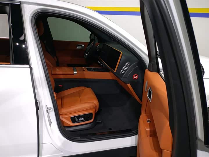 Фото 8 - LiXiang L7