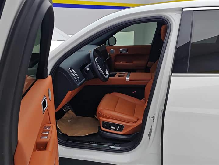 Фото 9 - LiXiang L7