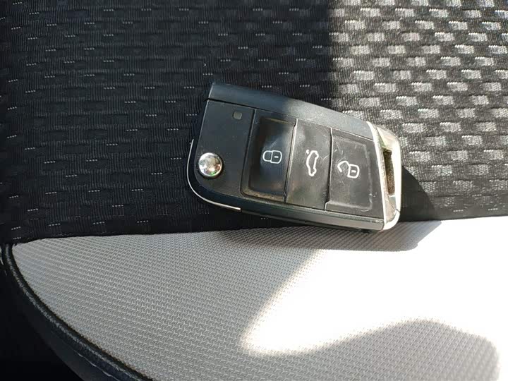 Фото 9 - Volkswagen Tacqua