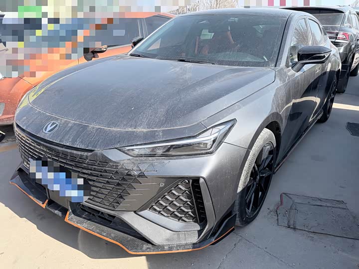 Фото 1 - Changan UNI-V