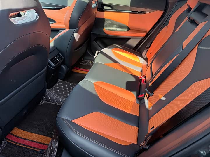 Фото 5 - Changan UNI-V