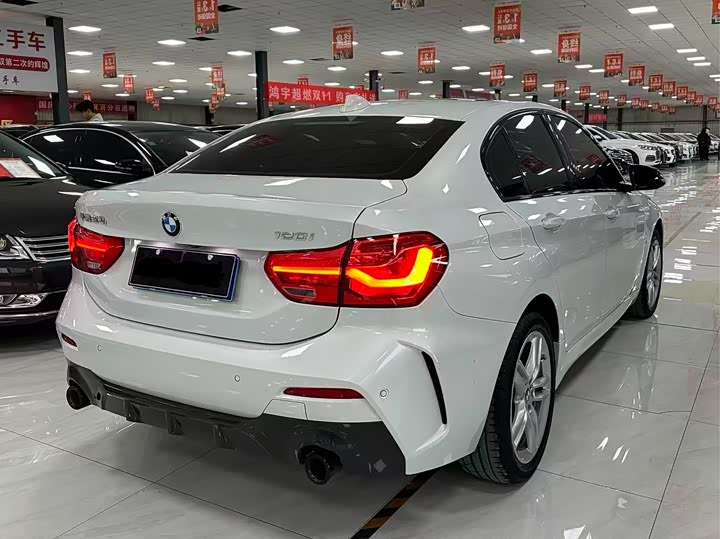 Фото 4 - BMW 1 Series