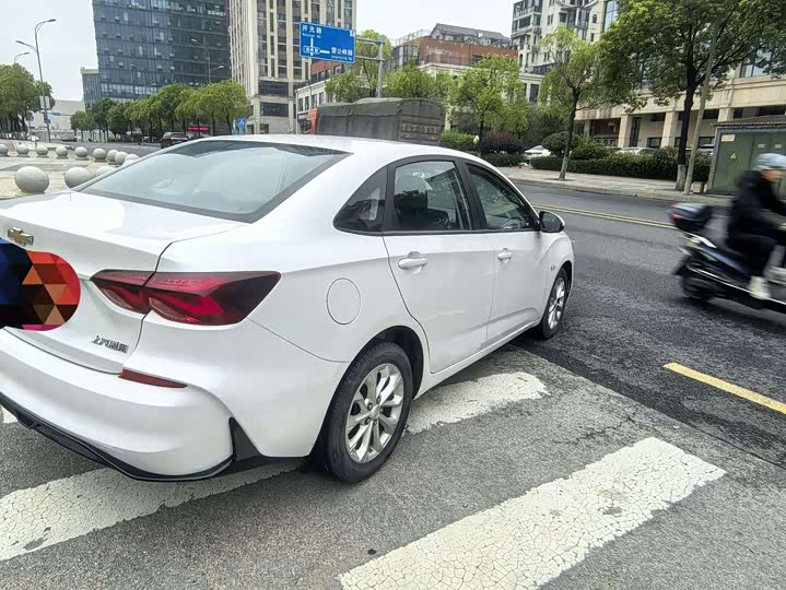 Фото 4 - Chevrolet Monza