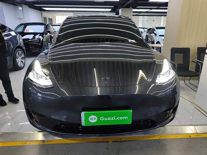 Фото 3 - Tesla Model Y