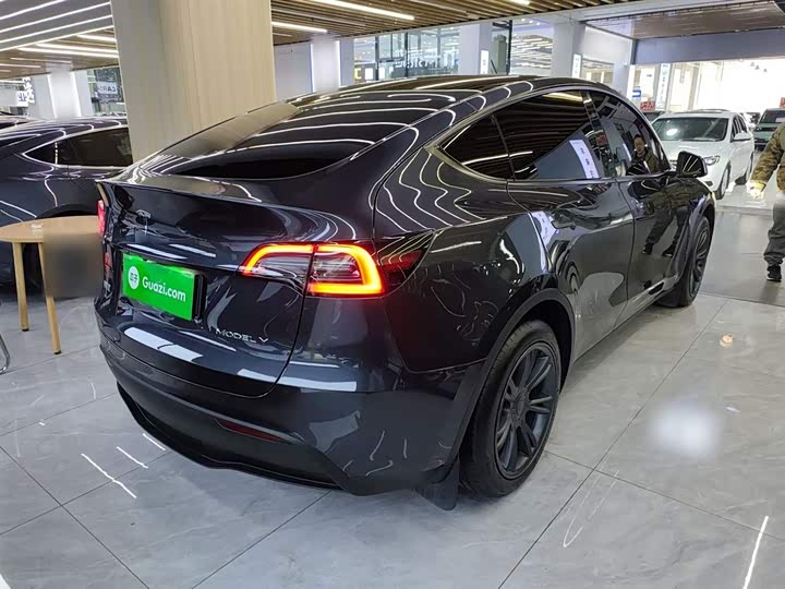 Фото 7 - Tesla Model Y