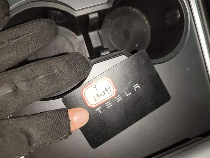 Фото 9 - Tesla Model Y