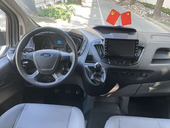 Фото 4 - Ford Transit