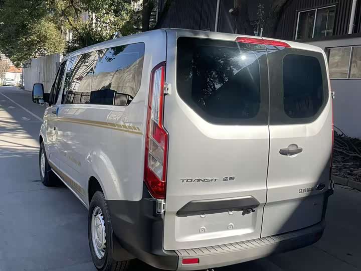 Фото 7 - Ford Transit