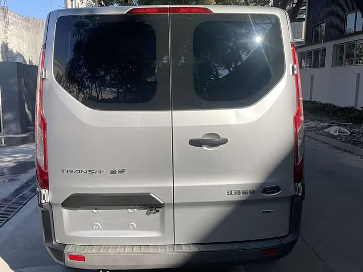 Фото 8 - Ford Transit