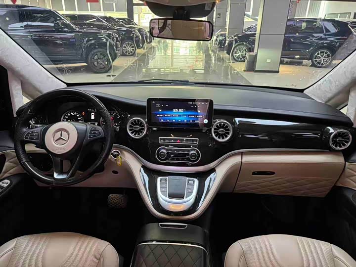 Фото 9 - Mercedes-Benz Vito